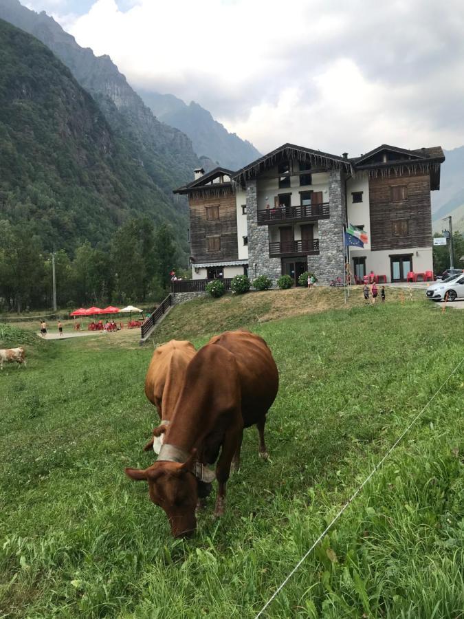 Ostello Casa Corti Valbondione Bagian luar foto
